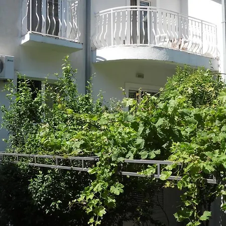Apartments Slavica Jovanovic Sveti Stefan Room photo